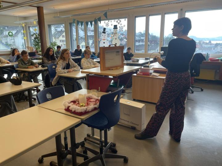 Foto Lecture de kamishibaï 4 (erstellt Nicole Baumgartner, 2023)